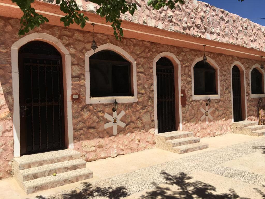 Guest House Attallah Wadi Musa Exteriör bild