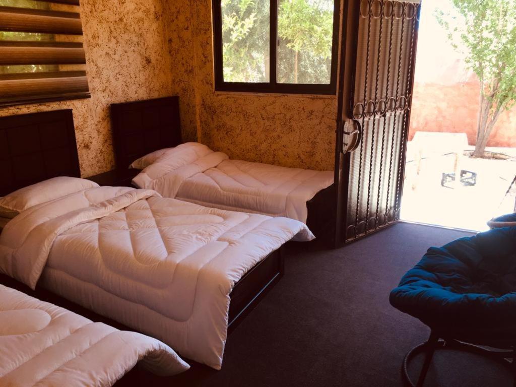 Guest House Attallah Wadi Musa Exteriör bild