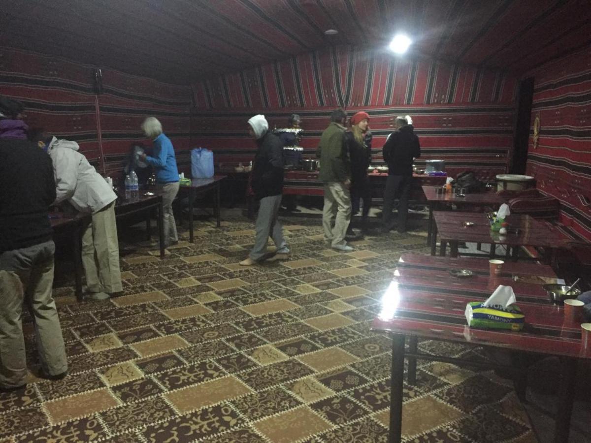 Guest House Attallah Wadi Musa Exteriör bild