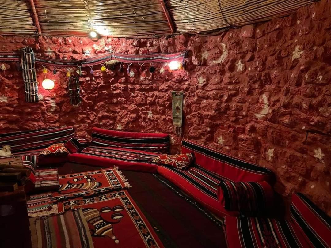 Guest House Attallah Wadi Musa Exteriör bild